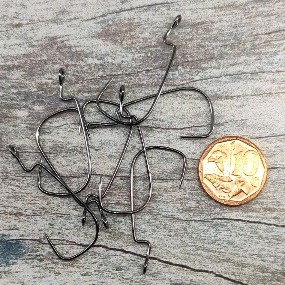 bass fishing hooks without keeper shank Weighted Swimbait 15pcs Weedless Weighted Worm Hooks for For a natural presentation Bass Hooks - The Ultimate